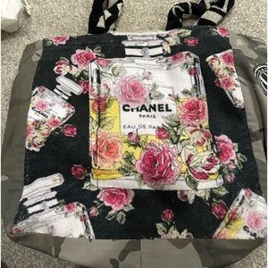 Beautiful Salvage Sac made from Chanel towels and camouflage fabric.